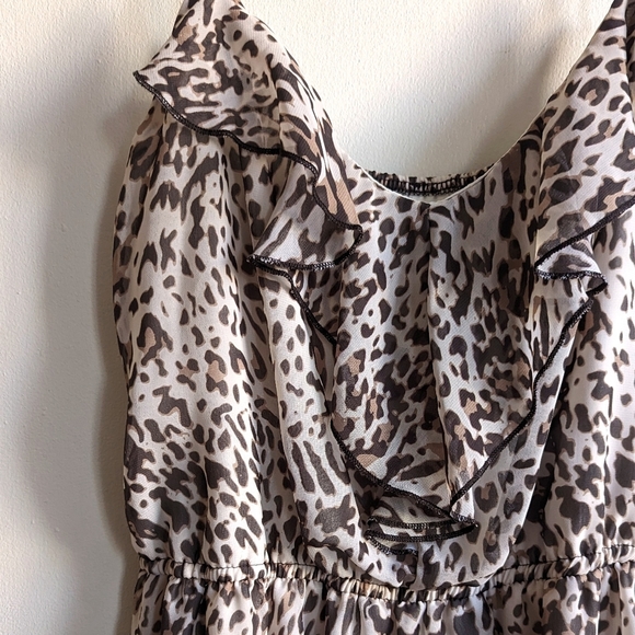 No Boundaries Juniors Ruffle Front Chiff - Picture 5 of 6